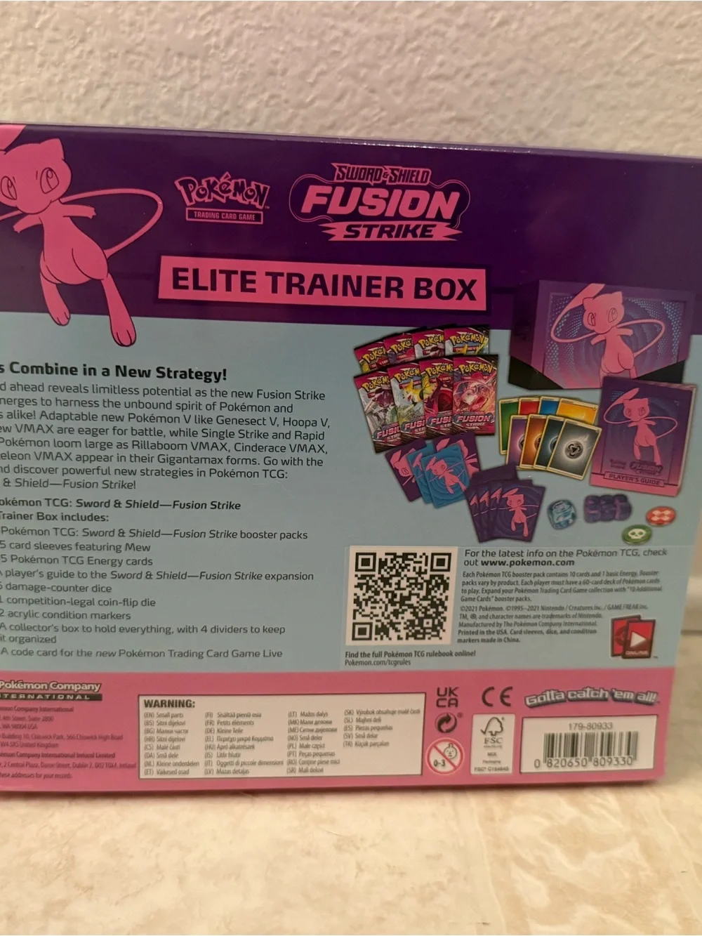 Pokémon trading card fusion strike elite trainer box